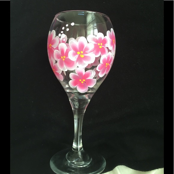 Hand painted decorative wine glasses - Picture 2 of 3